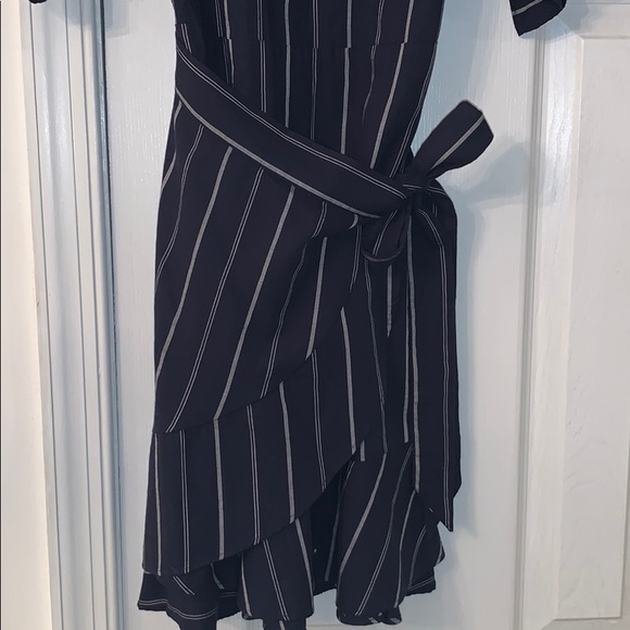 Express casual dress - Picture 4 of 6